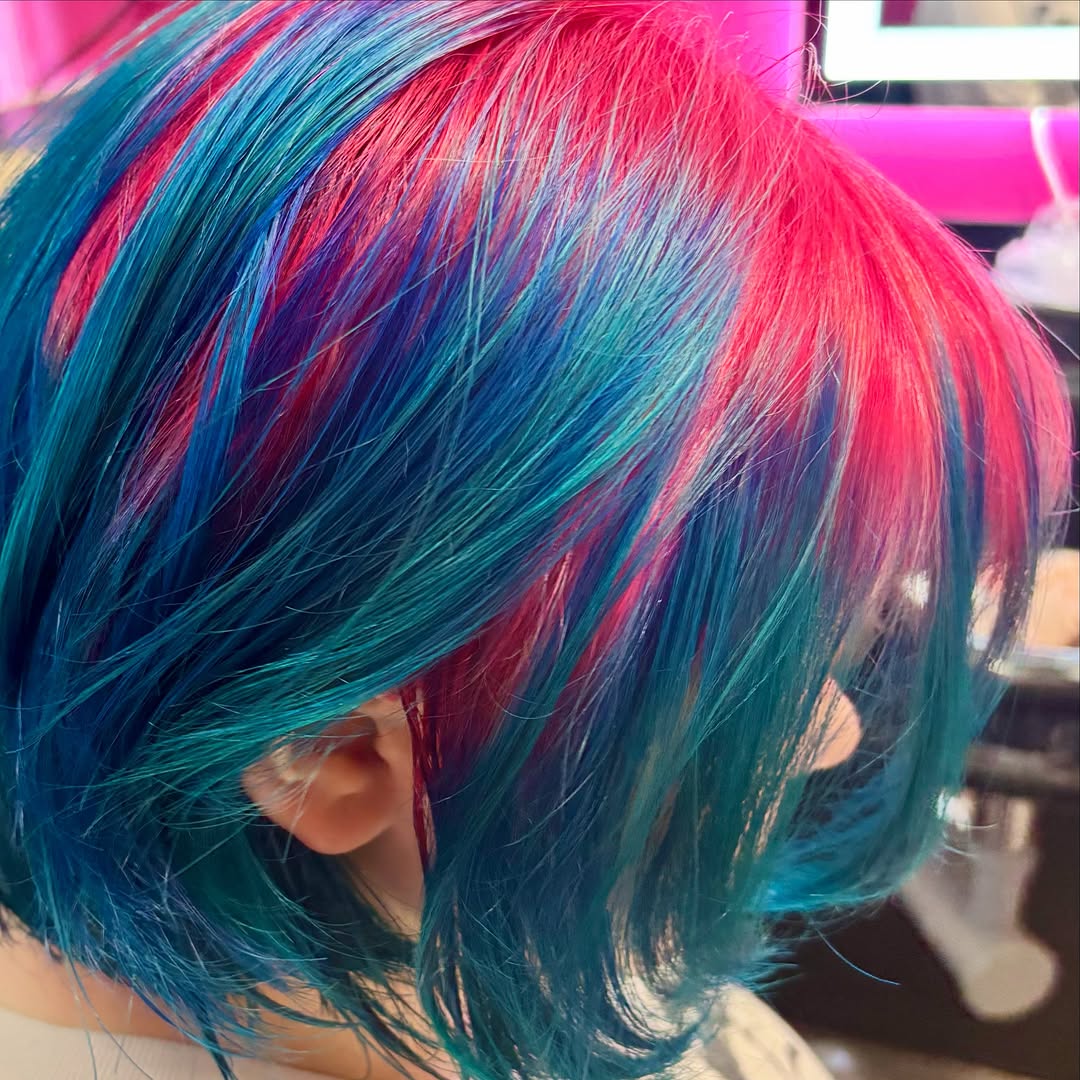 Pink and teal vivid color placement